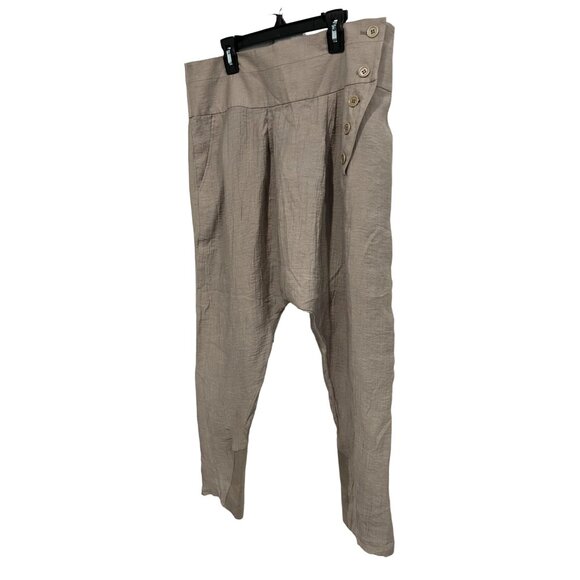 BCBG Maxazria Taupe High Waisted Tapered Pants Button Detail Sz 8 - Picture 3 of 11